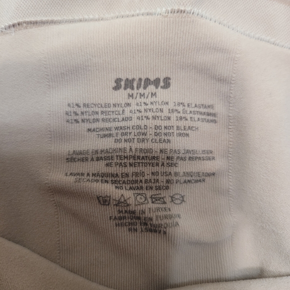 SKIMS Tan Shapewear Leggings Strong Support New Size M - Picture 11 of 15